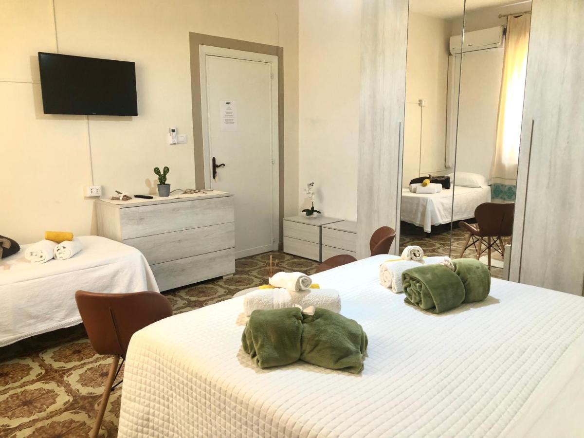 קאסטלסארדו City B&B מראה חיצוני תמונה